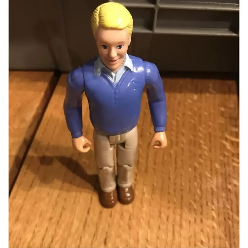 Toys R Us Dollhouse 2017 Dad Father Doll Figure Tan Pants & Blue Sweater